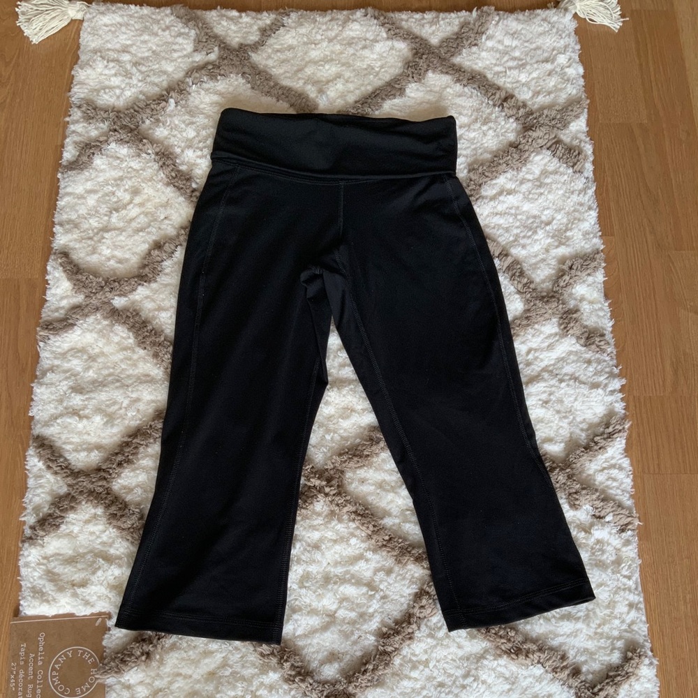 Old Navy Activewear Capri Leggings